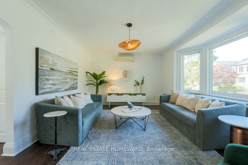 Preview image for 34 Queensgrove Rd, Toronto