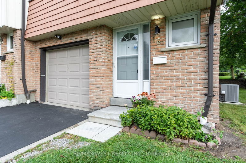 Preview image for 15 Guildwood Pkwy #16, Toronto