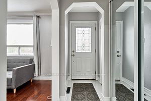 Preview image for 19 Lynvalley Cres S, Toronto