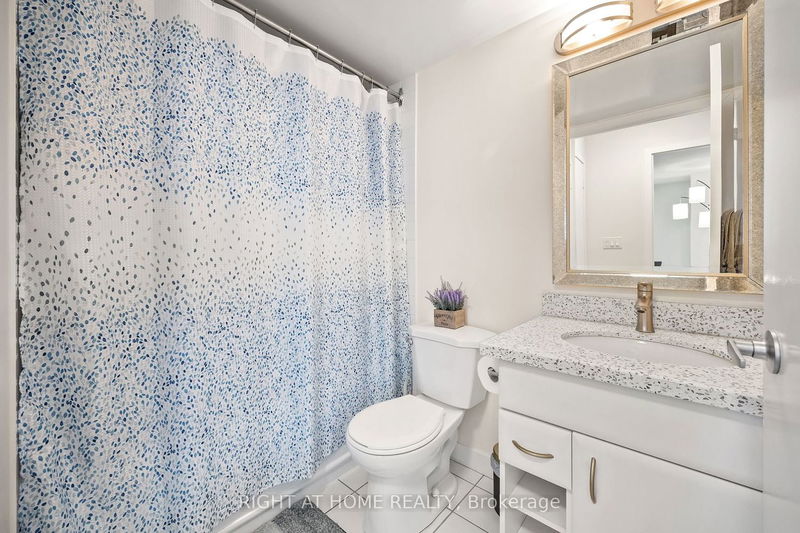 Preview image for 36 Lee Centre Dr #2507, Toronto