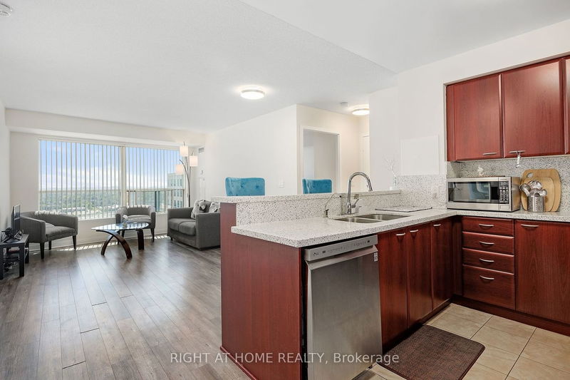 Preview image for 36 Lee Centre Dr #2507, Toronto