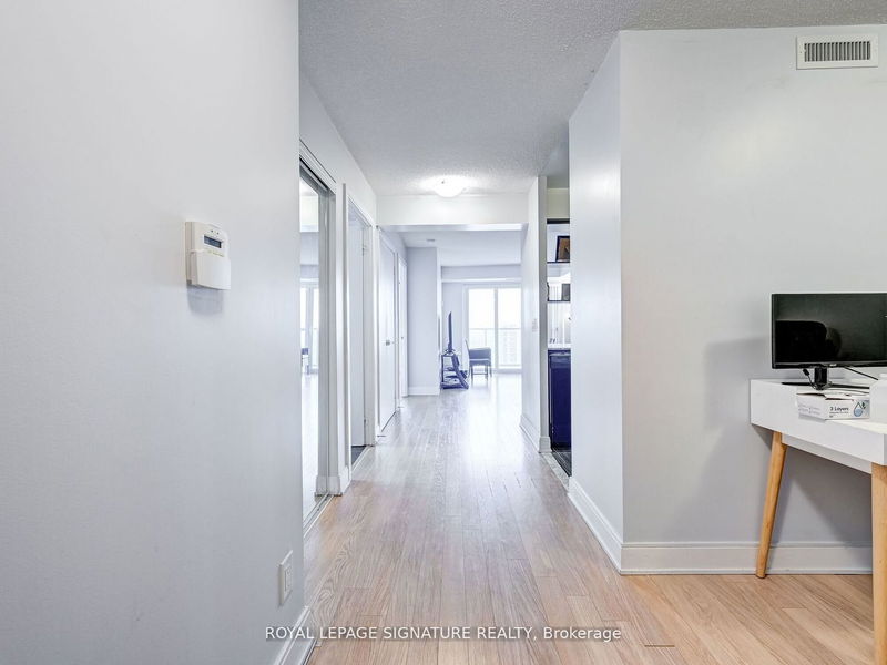 Preview image for 125 Village Green Sq #3807, Toronto