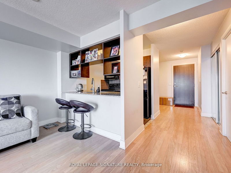 Preview image for 125 Village Green Sq #3807, Toronto