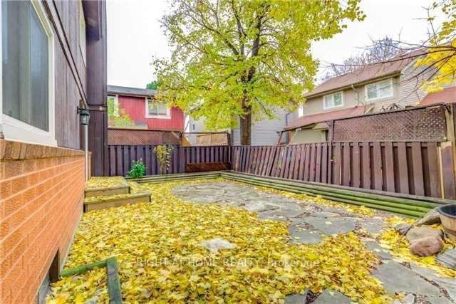 Preview image for 59 Leameadow Way E, Toronto