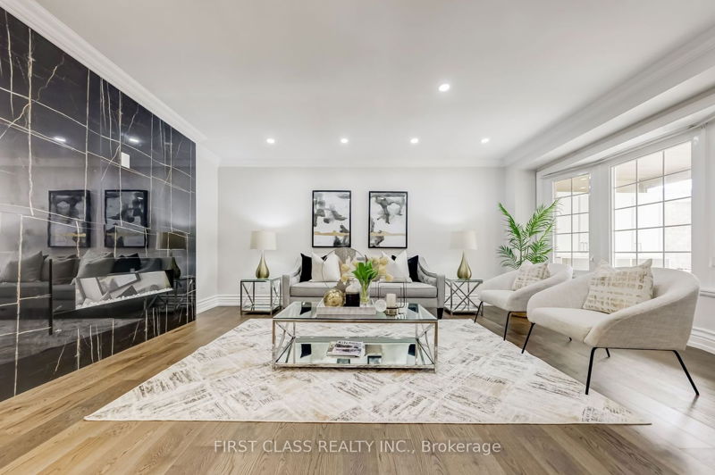 Preview image for 9 Holmbush Cres, Toronto