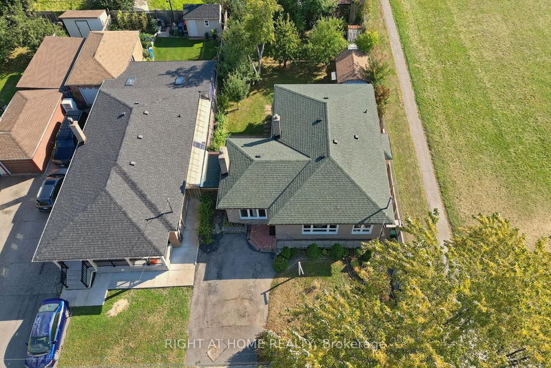 Preview image for 3 Delbert Dr, Toronto