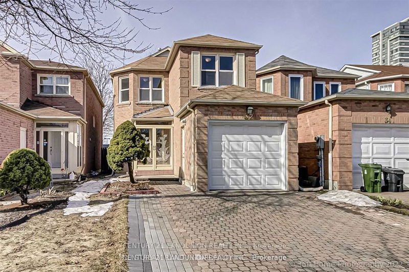 Preview image for 32 Staverton Crt E, Toronto