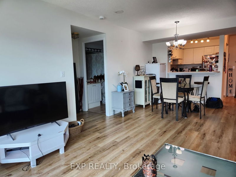 Preview image for 1 Lee Centre Dr #1511, Toronto