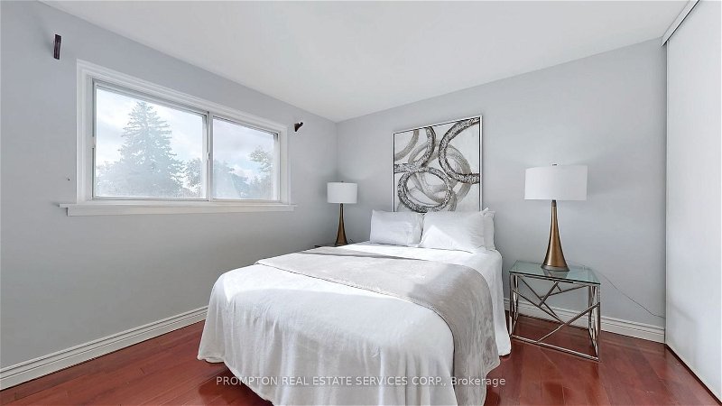 Preview image for 52 Dunsdale Sq, Toronto
