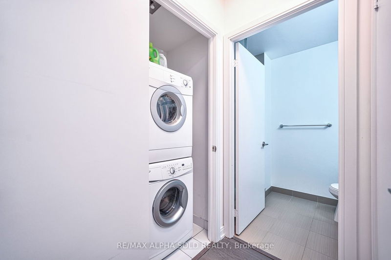 Preview image for 255 Village Green Sq #Ph04, Toronto