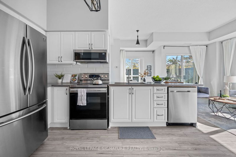 Preview image for 60 Fairfax Cres #107, Toronto