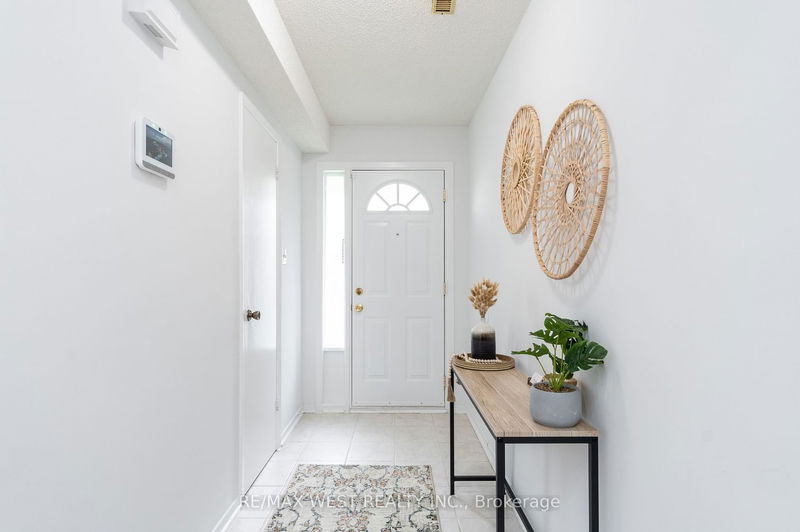 Preview image for 15 Guildwood Pkwy #16, Toronto
