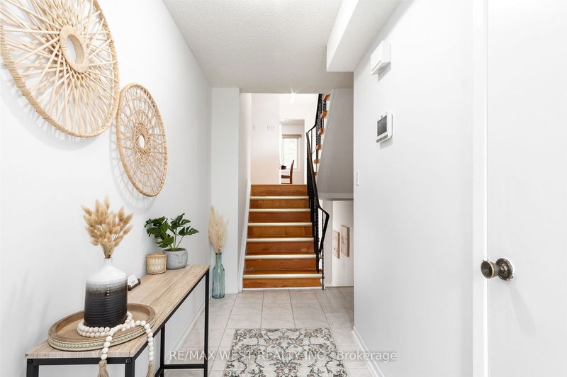 Preview image for 15 Guildwood Pkwy #16, Toronto