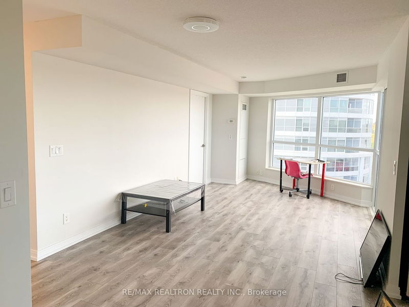 Preview image for 151 Village Green Sq #808, Toronto