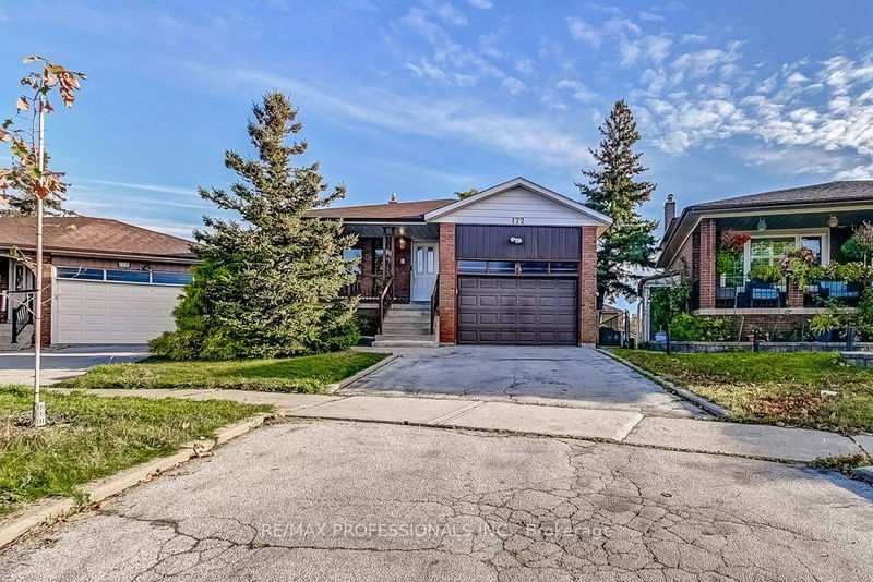 Preview image for 172 Robbinstone Dr, Toronto