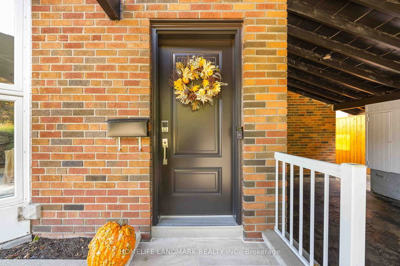 Preview image for 25 Gaiety Dr, Toronto