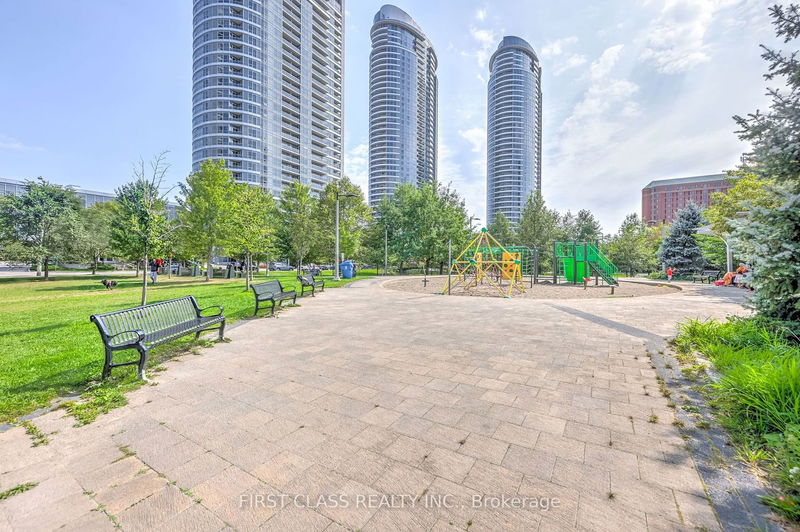 Preview image for 2033 Kennedy Rd #722, Toronto