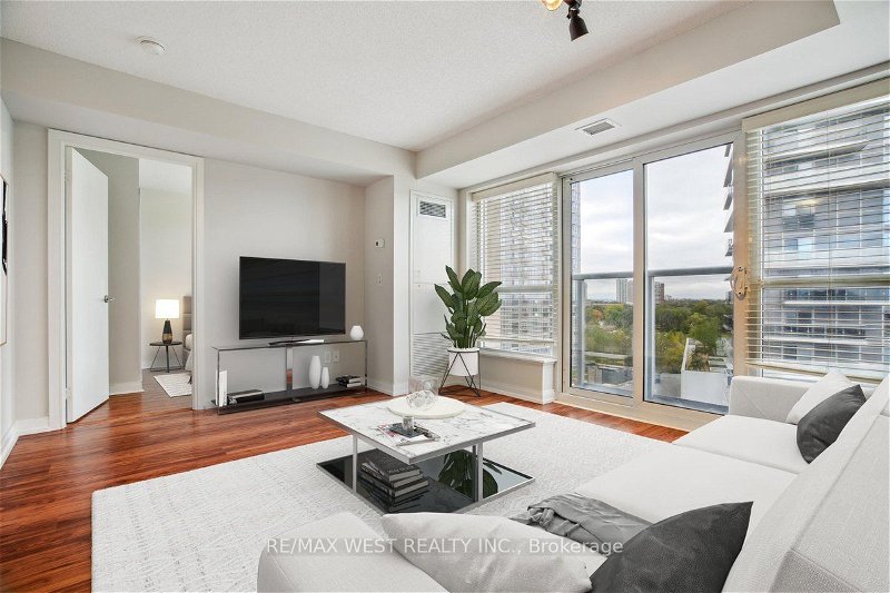 Preview image for 181 Village Green Sq #919, Toronto