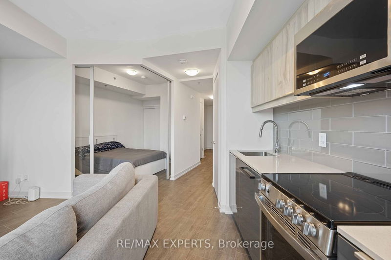 Preview image for 90 Glen Everest Rd #817, Toronto