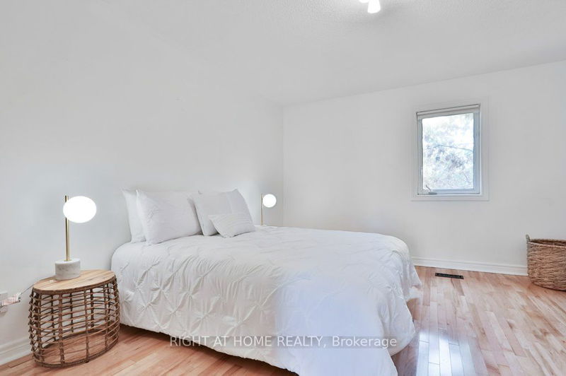 Preview image for 121 Enderby Rd, Toronto