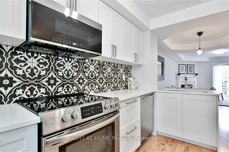 Preview image for 121 Enderby Rd, Toronto