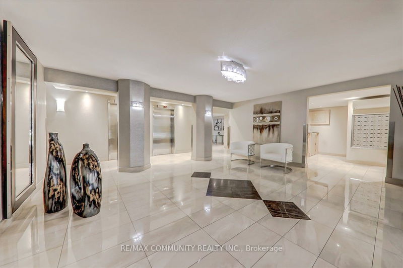 Preview image for 2 Glamorgan Ave #512, Toronto