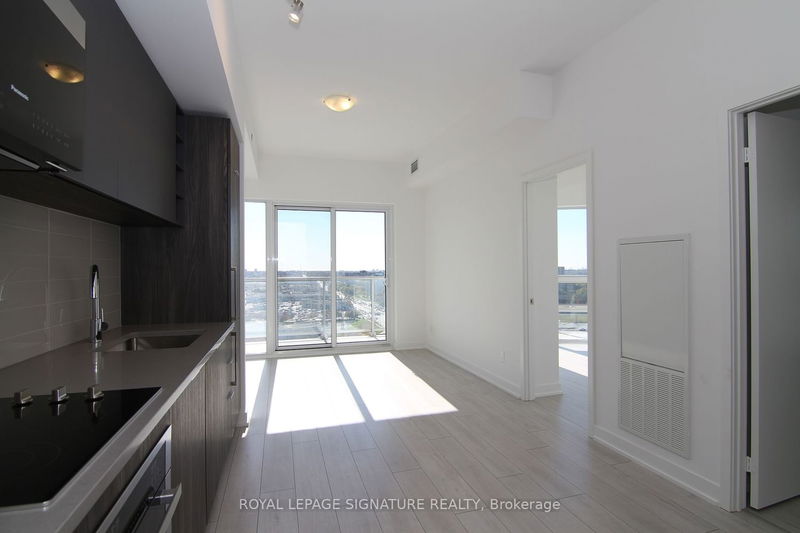 Preview image for 2033 Kennedy Rd #1911, Toronto