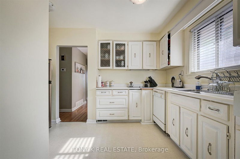 Preview image for 1193 Pharmacy Ave, Toronto