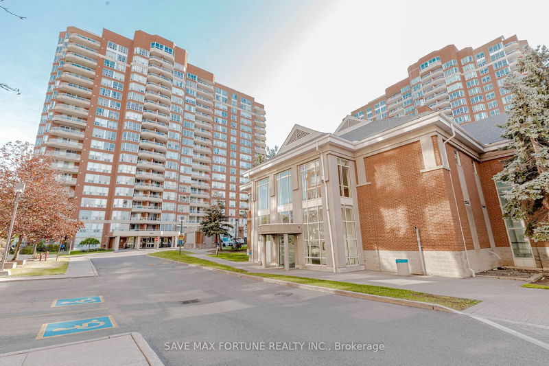 Preview image for 410 Mclevin Ave #812, Toronto