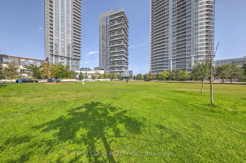 Preview image for 295 Village Green Sq #60, Toronto