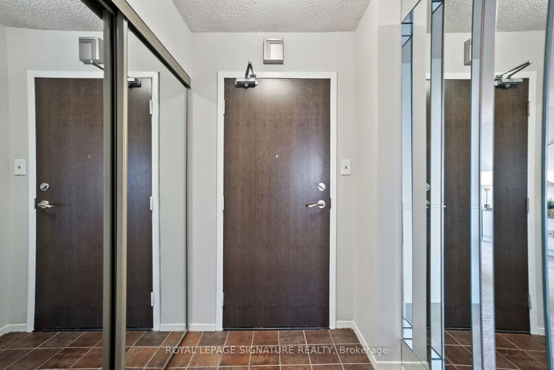 Preview image for 2350 Bridletowne Circ #1801, Toronto