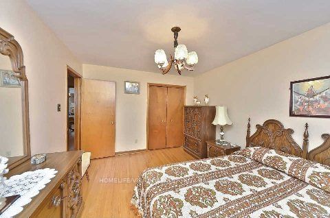 Preview image for 53 Bakerton Dr, Toronto