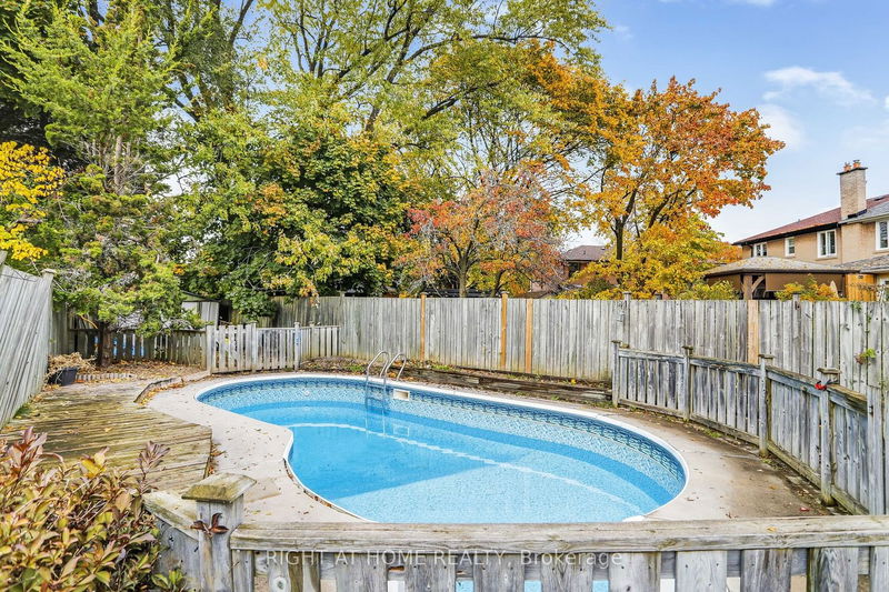 Preview image for 36 Pixley Cres, Toronto