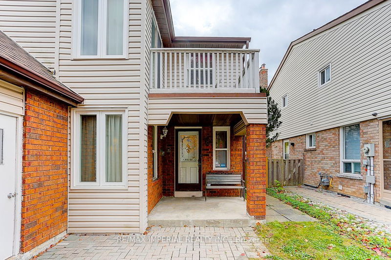 Preview image for 8 Chapeltown Cres, Toronto