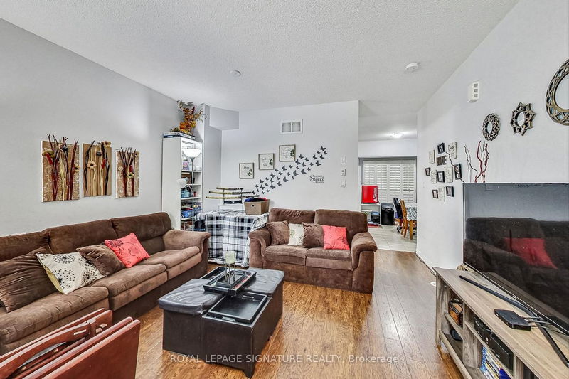 Preview image for 397 Beechgrove Dr #65, Toronto