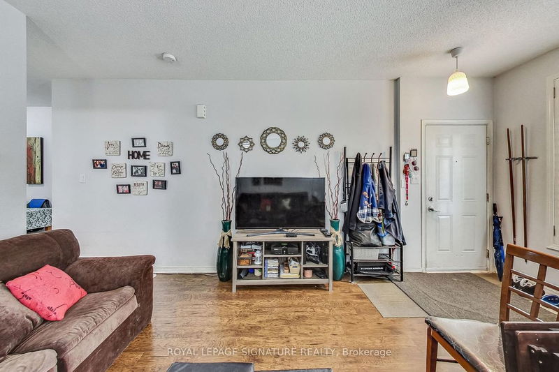 Preview image for 397 Beechgrove Dr #65, Toronto