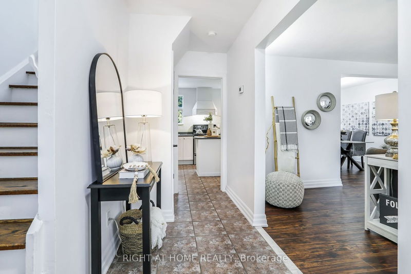 Preview image for 36 Pixley Cres, Toronto