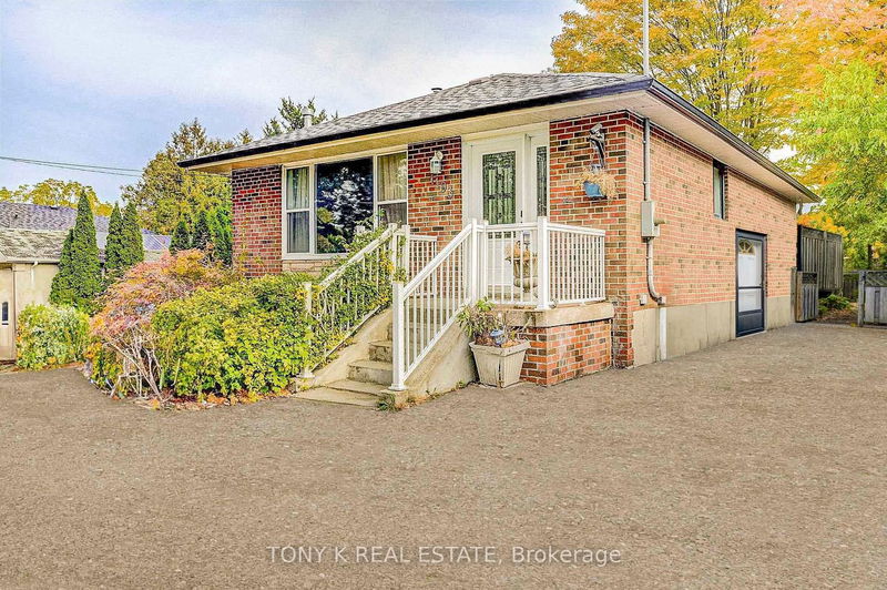 Preview image for 1193 Pharmacy Ave, Toronto