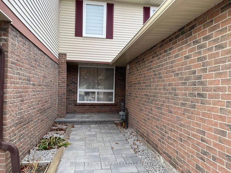 Preview image for 48 Truro Cres, Toronto