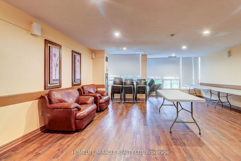Preview image for 3050 Ellesmere Rd #810, Toronto