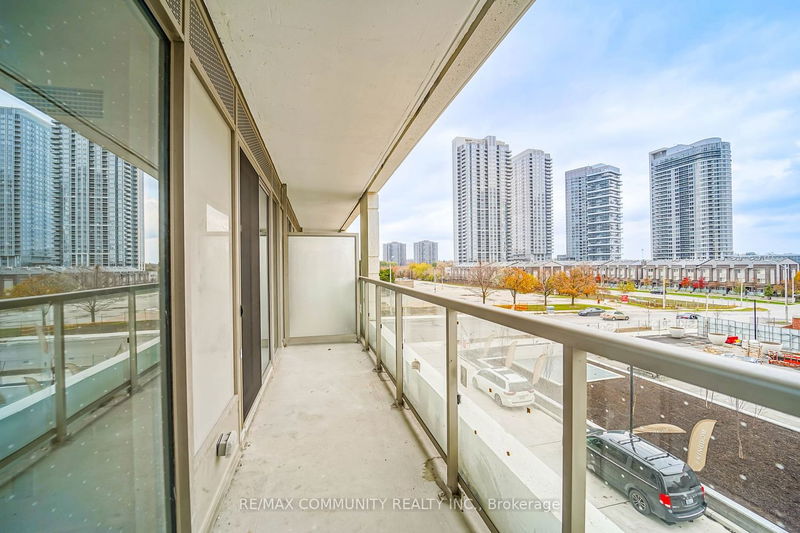 Preview image for 2033 Kennedy Rd #319, Toronto