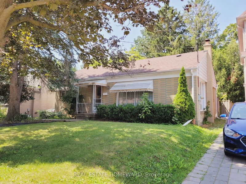 Preview image for 32 Moran Rd, Toronto