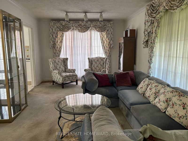 Preview image for 32 Moran Rd, Toronto
