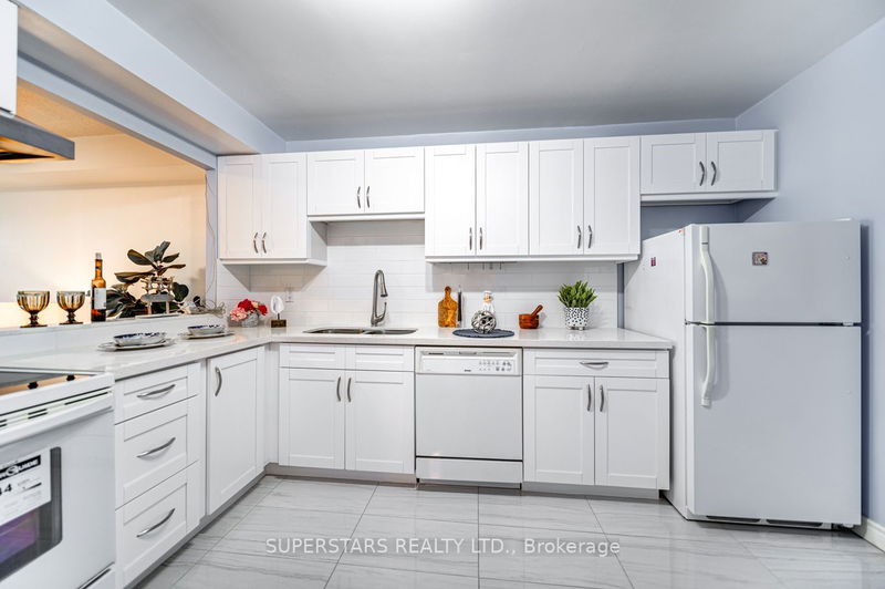 Preview image for 75 Bamburgh Circ #1415, Toronto