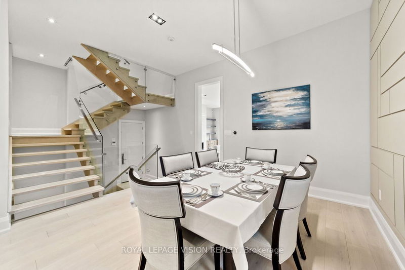 Preview image for 33 Marilyn Cres, Toronto
