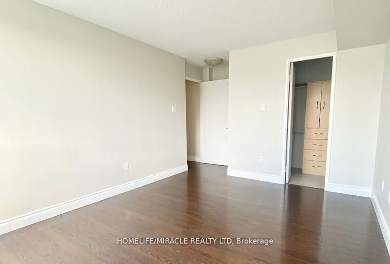 Preview image for 3050 Ellesmere Rd #810, Toronto