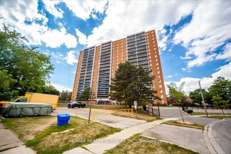 Preview image for 270 Palmdale Dr #902, Toronto