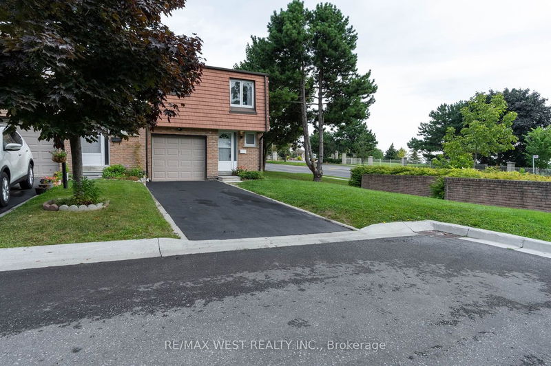 Preview image for 15 Guildwood Pkwy #16, Toronto