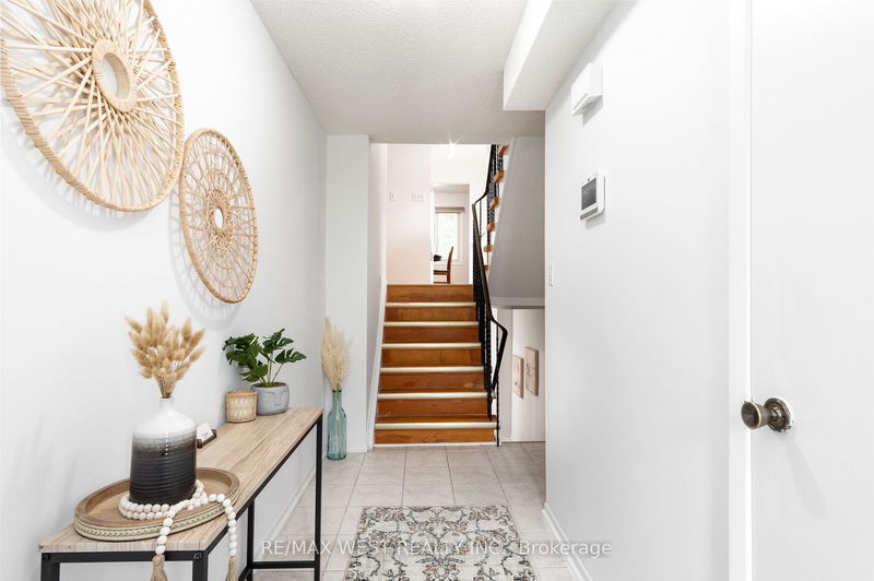 Preview image for 15 Guildwood Pkwy #16, Toronto