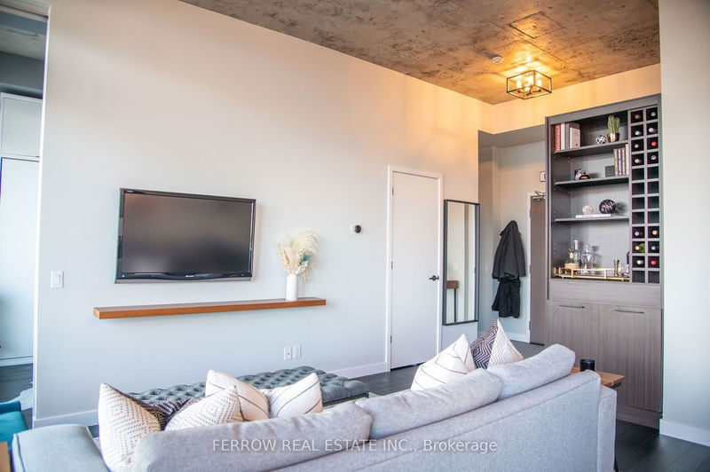 Preview image for 90 Broadview Ave #905, Toronto